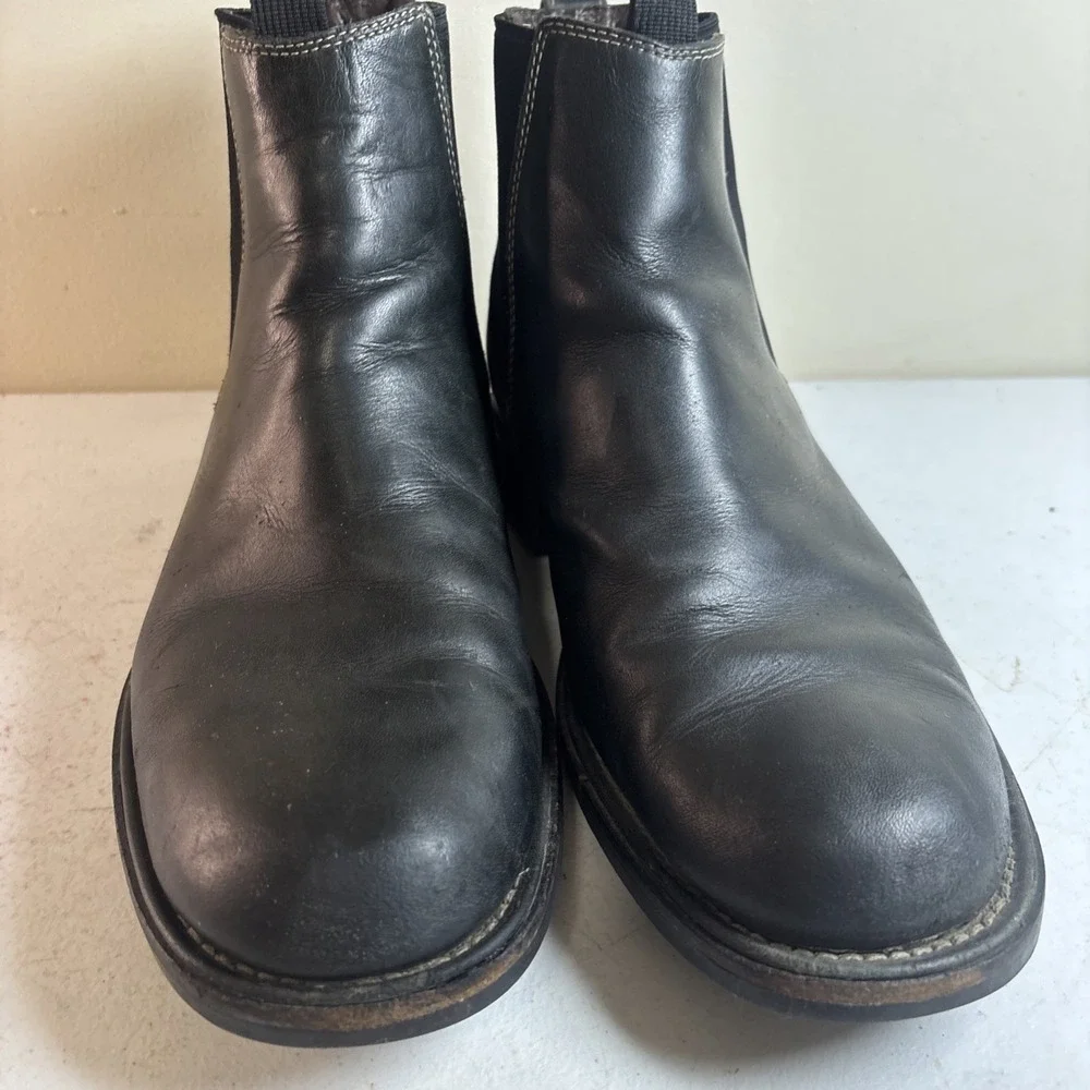 Timberland Men's Size 10 Black Leather Slip On Boots Waterproof